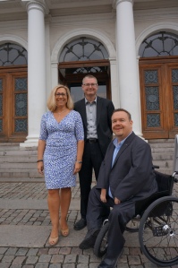 Jonas Ransgård (M), Helene Odenjung (FP), David Lega (KD)